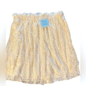 Hayden Lace & mesh juniors mini skirt NWT stylish back to school skirt Size M